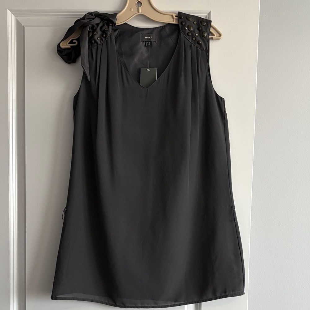 Black Sleeveless Top with Studded Shoulders and belted waist, size large, NWT